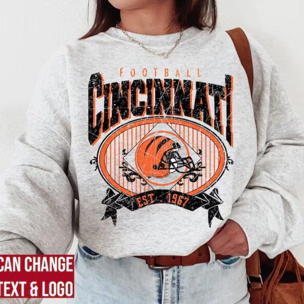 Cincinnati Bengals 1967 Football Graphic Crewneck Sweatshirt